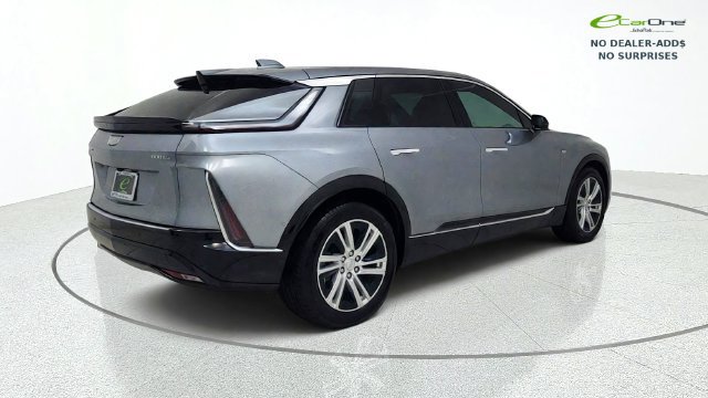 Used 2024 Cadillac Lyriq Tech w/ Driver Assist Package AWD/4WD image 8