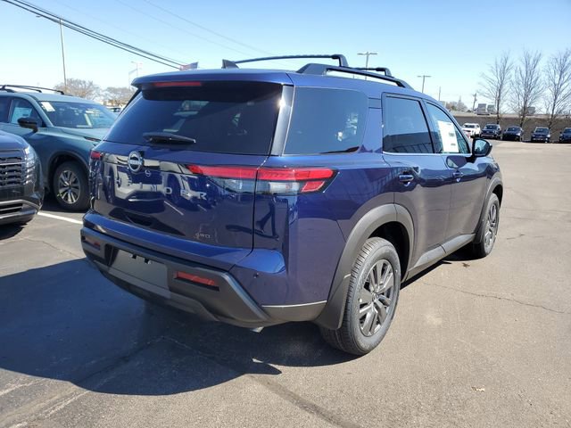 New 2026 Nissan Pathfinder SV image 7