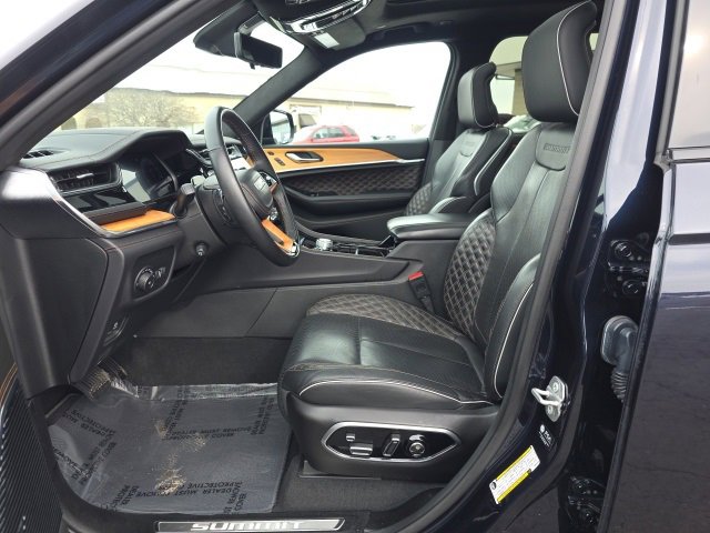 Used 2024 Jeep Grand Cherokee L Summit image 14