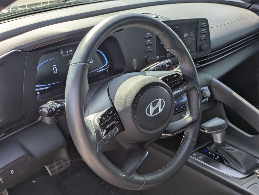 Certified 2025 Hyundai Elantra Sport image 16