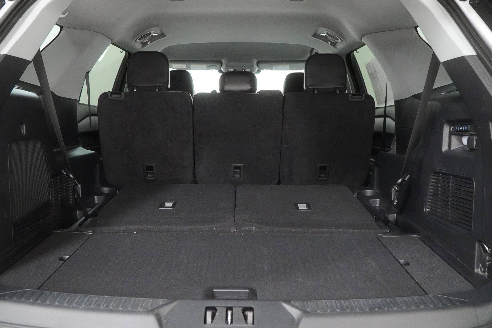 Used 2022 Ford Explorer Limited w/ Equipment Group 301A image 11