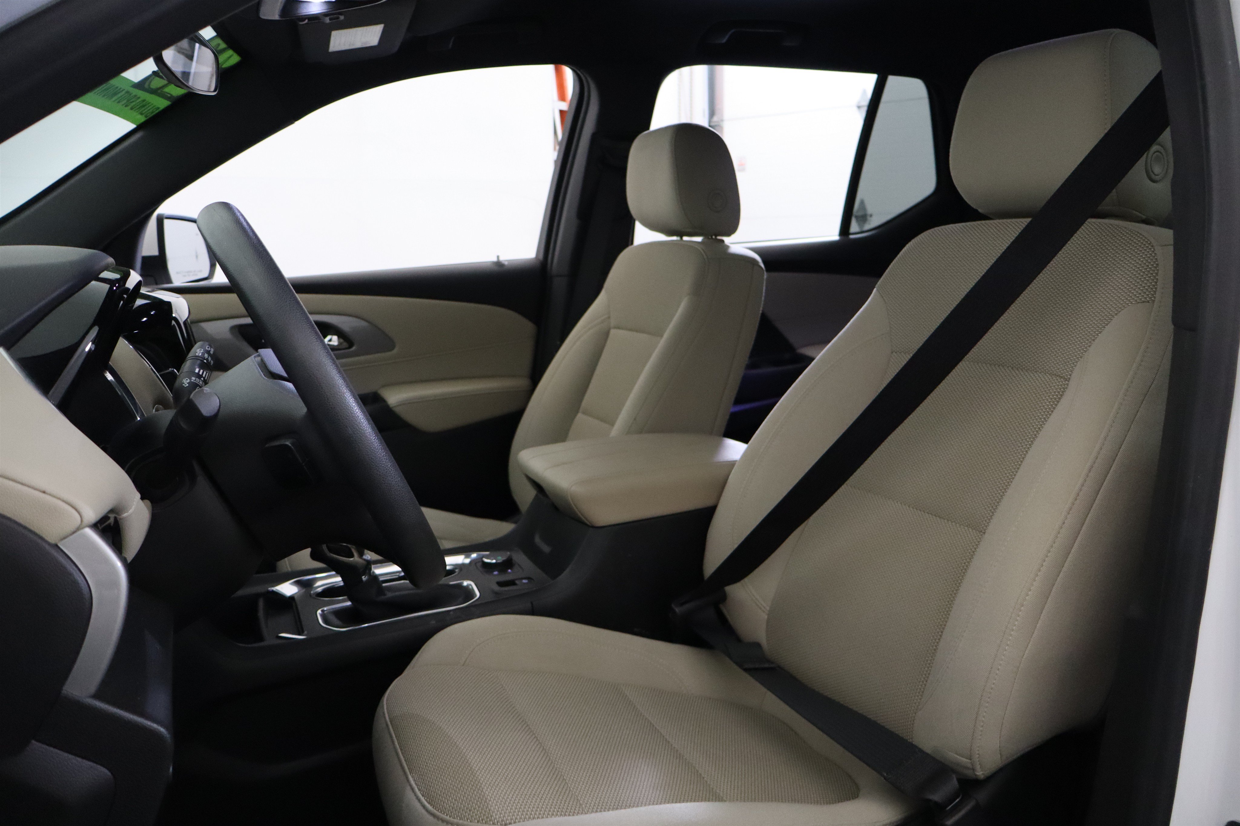 Used 2023 Chevrolet Traverse LS FWD image 22