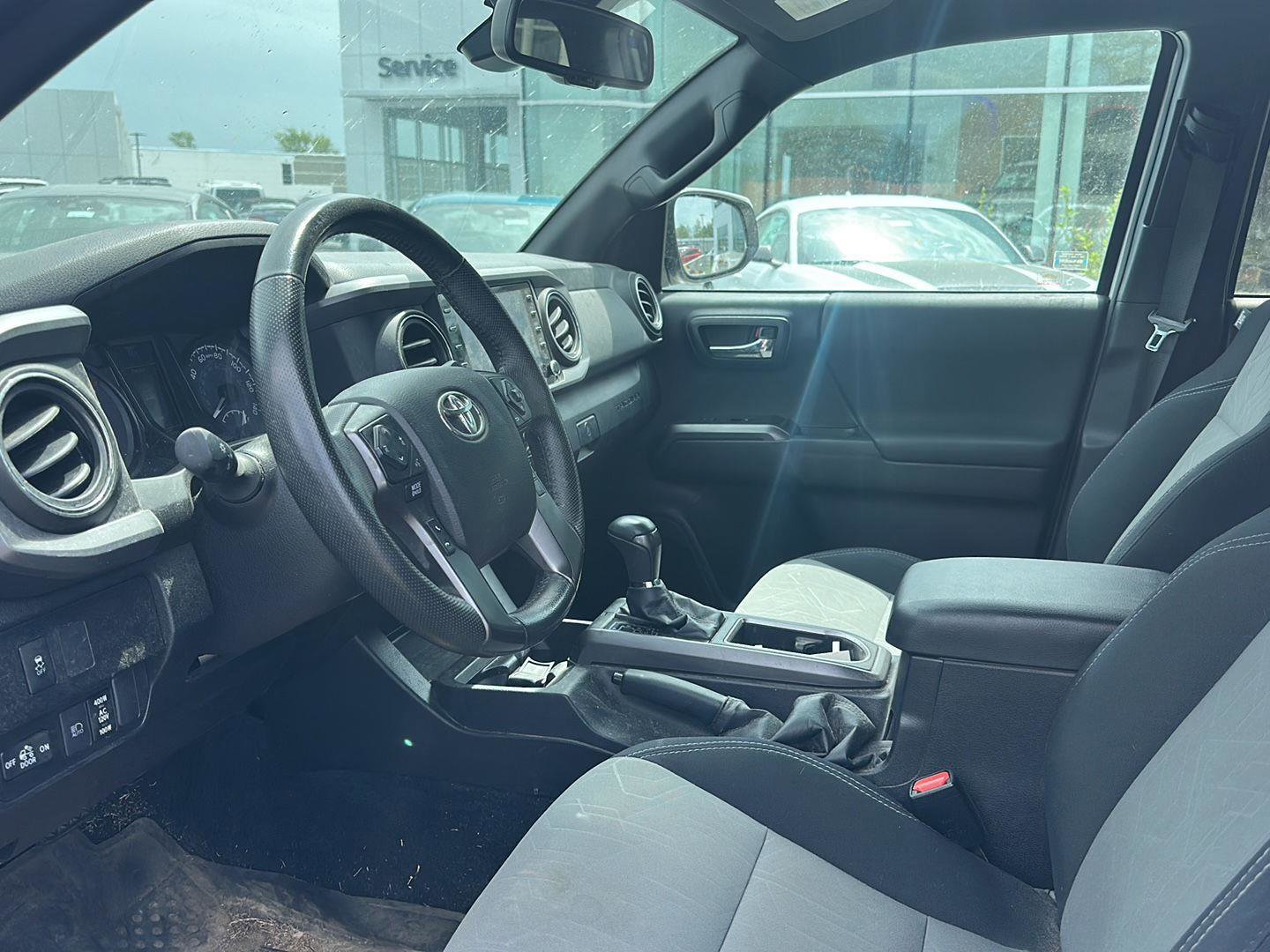 Used 2021 Toyota Tacoma TRD Off-Road image 17