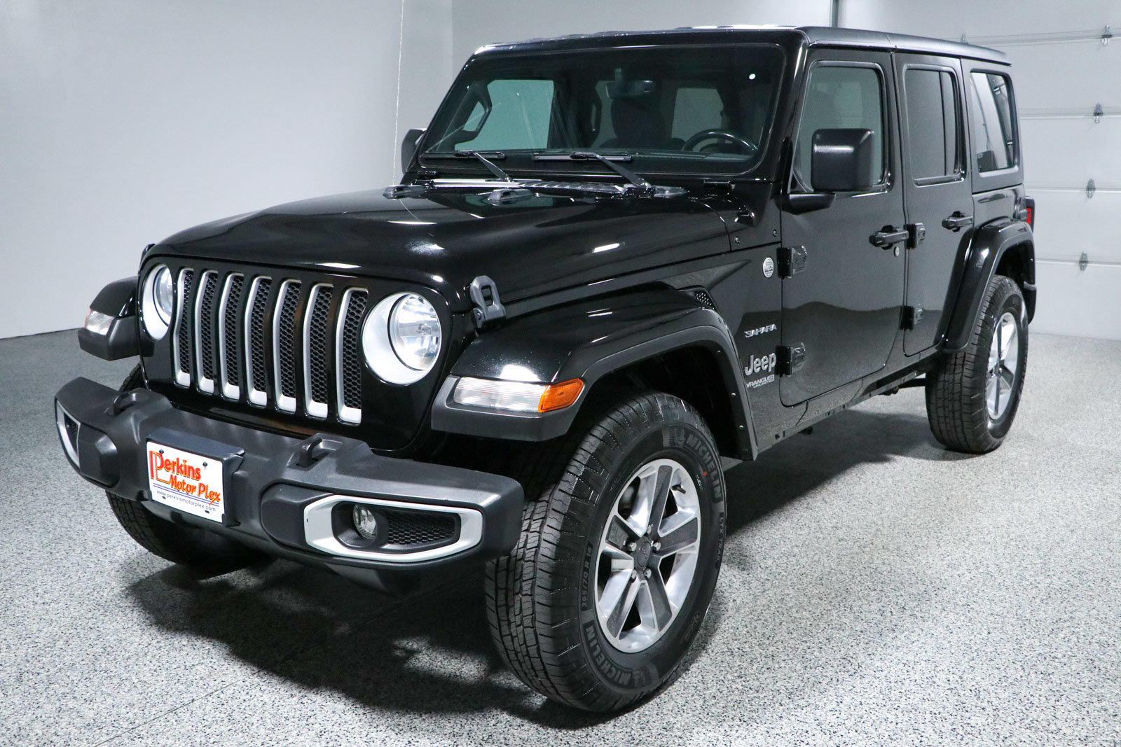 Used 2022 Jeep Wrangler Unlimited Sahara w/ Cold Weather Group AWD/4WD image 29