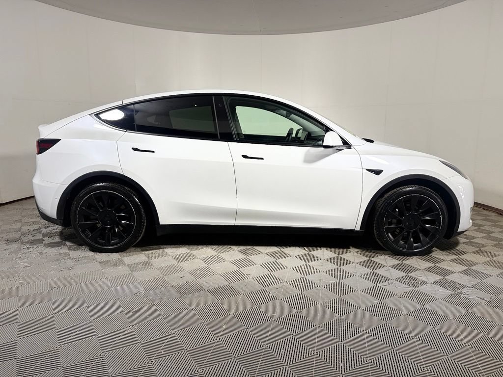 Used 2021 Tesla Model Y Long Range AWD/4WD image 8
