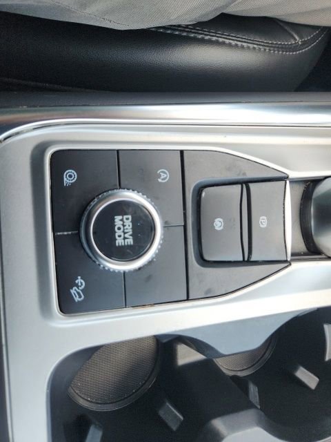 Used 2023 Ford Explorer XLT w/ Equipment Group 202A image 26