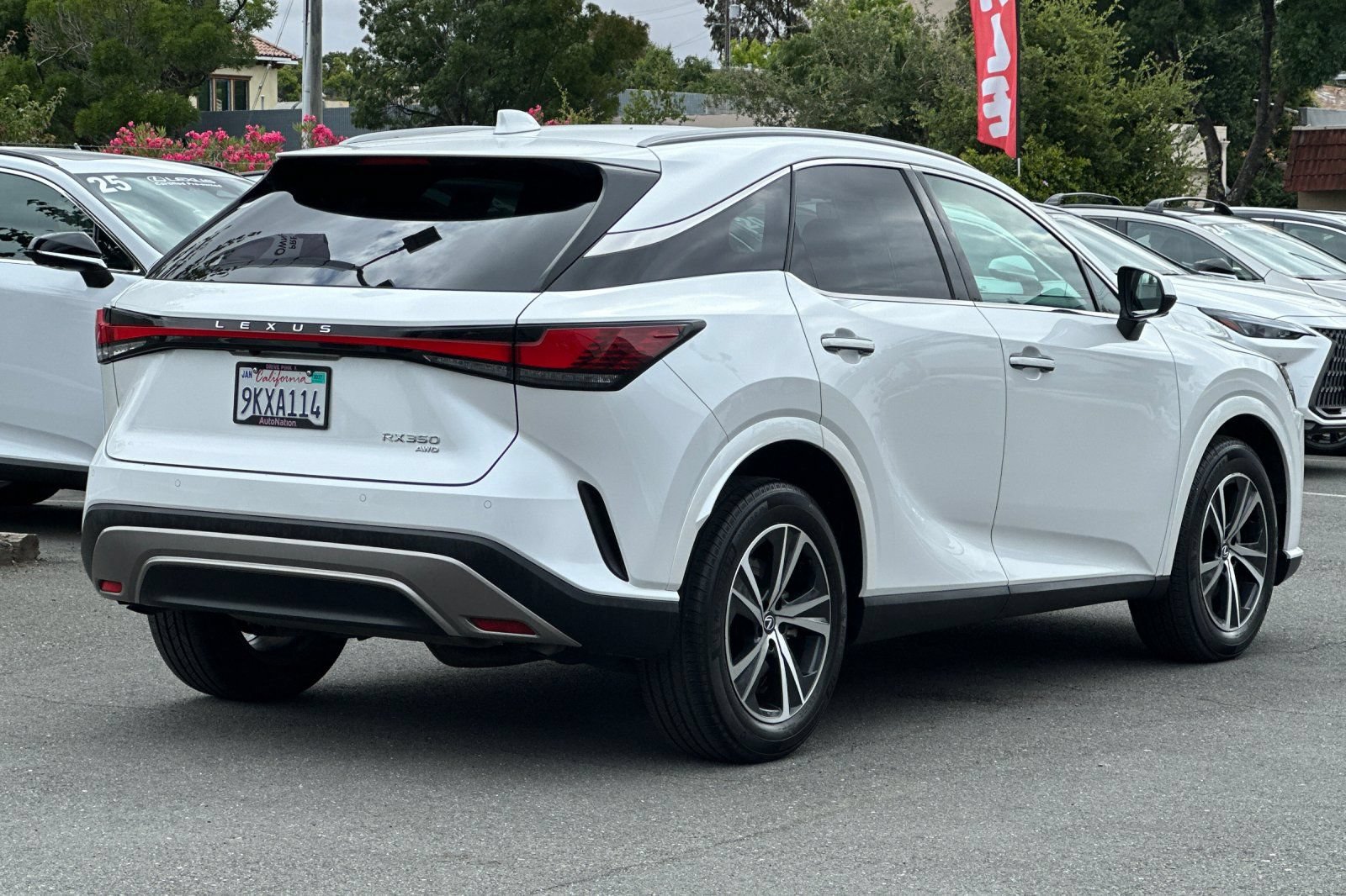 Used 2024 Lexus RX 350 Premium w/ Convenience Package AWD/4WD image 4