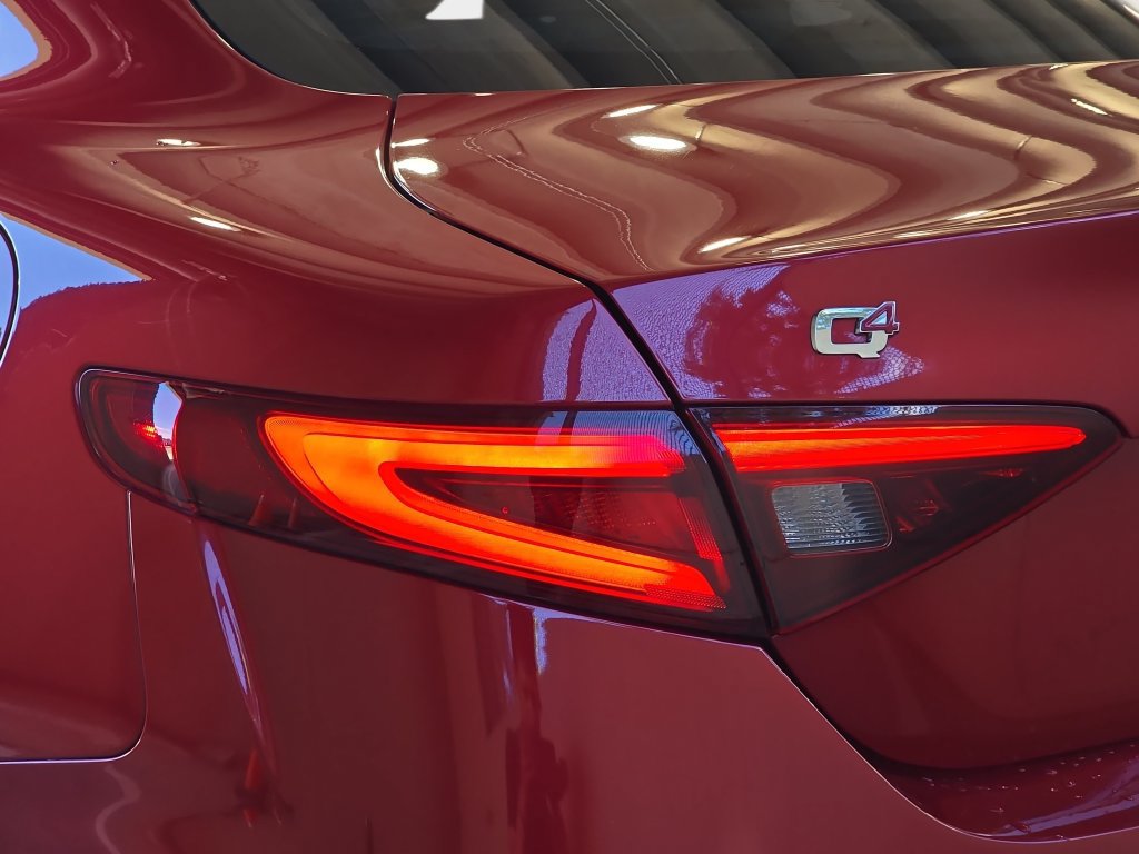 Used 2019 Alfa Romeo Giulia Ti w/ Quick Order Package 22X Lusso AWD/4WD image 35