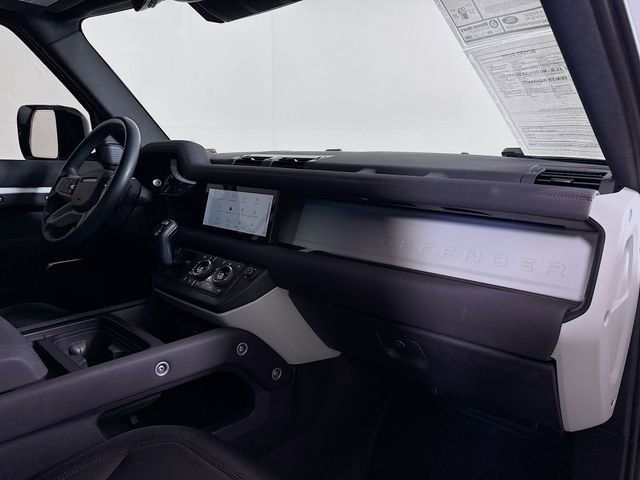 Certified 2023 Land Rover Defender 110 image 30