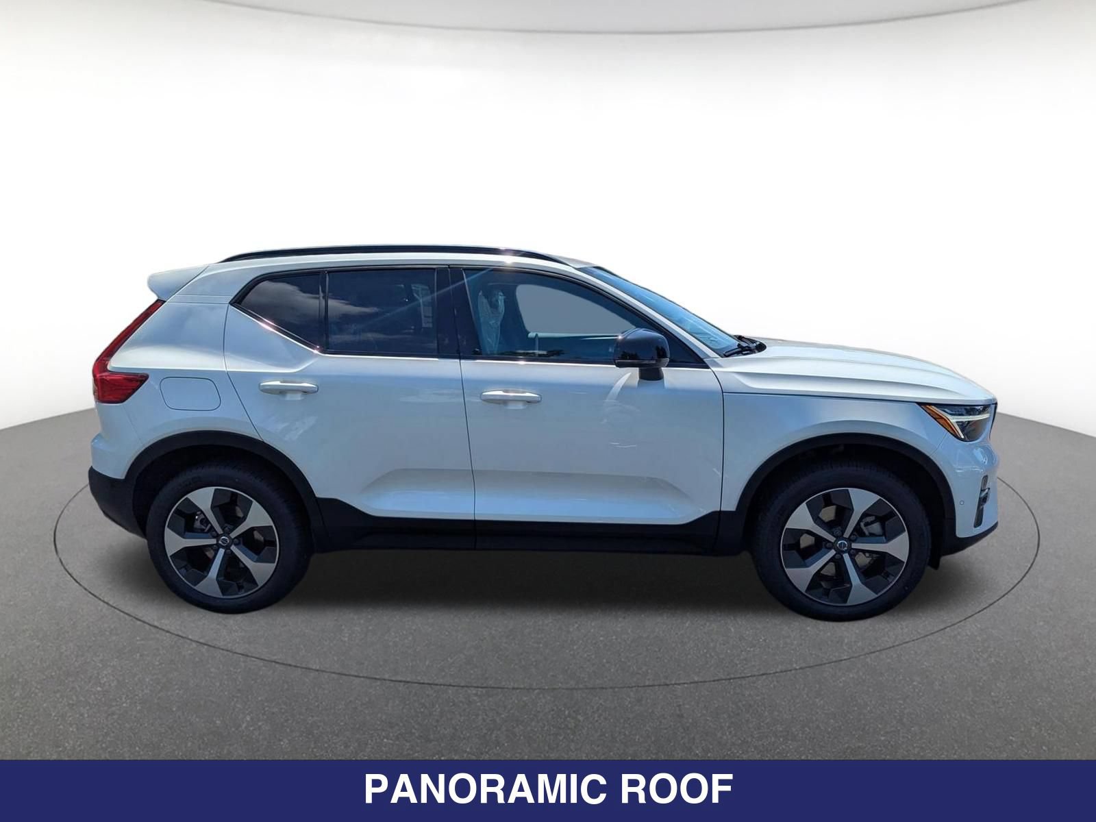 New 2026 Volvo XC40 B5 Plus w/ Protection Package Premier AWD/4WD image 3