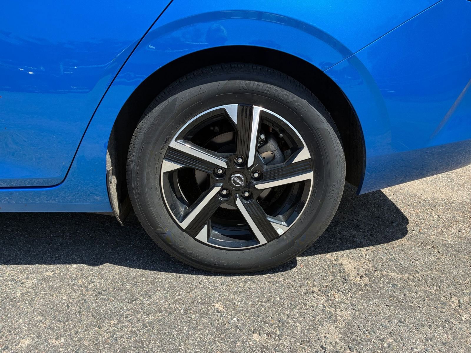Used 2025 Nissan Sentra SV FWD image 27