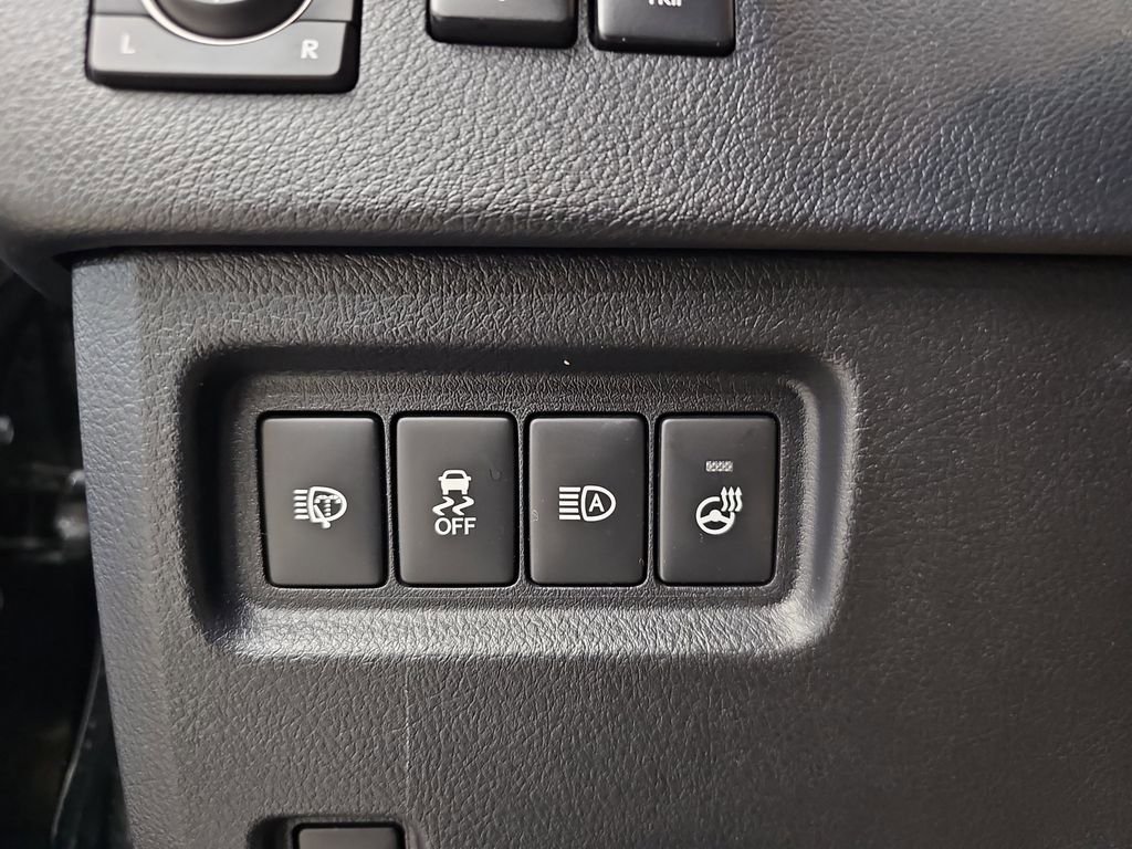 Used 2023 Lexus GX 460 Premium w/ Accessory Package AWD/4WD image 24