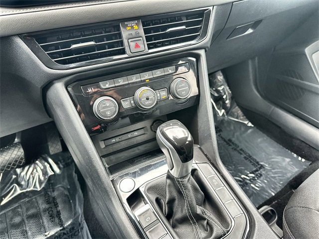 Used 2024 Volkswagen Taos SE image 30