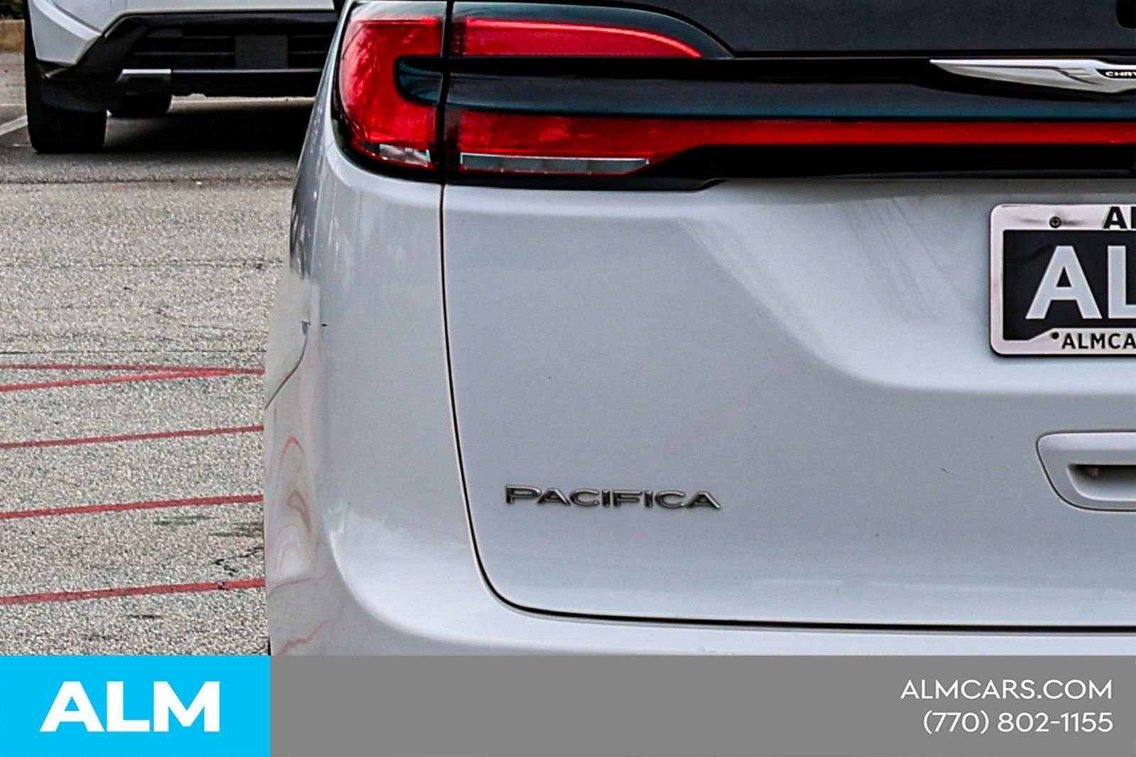 Used 2023 Chrysler Pacifica Limited image 14