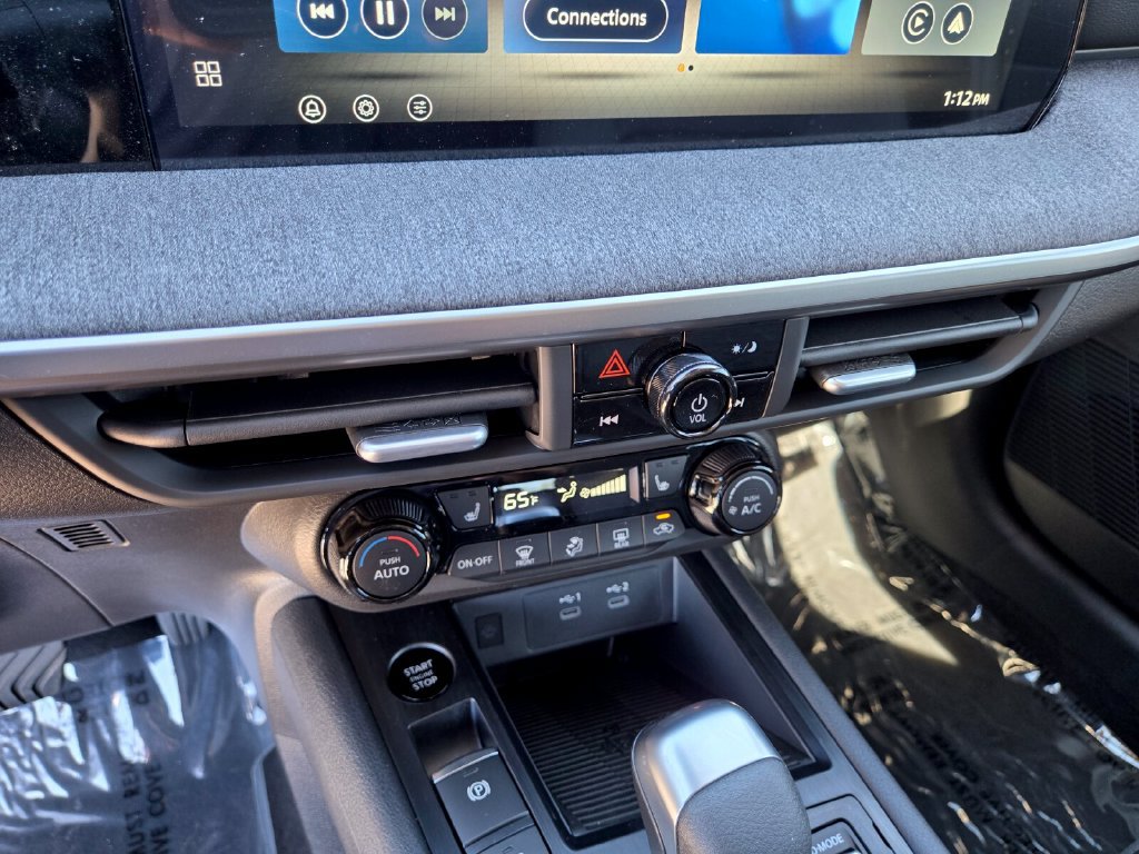 New 2027 Nissan Kicks SV w/ SV Premium Package FWD image 26