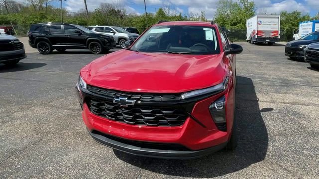 New 2026 Chevrolet Trax LT w/ Driver Confidence Package FWD image 5