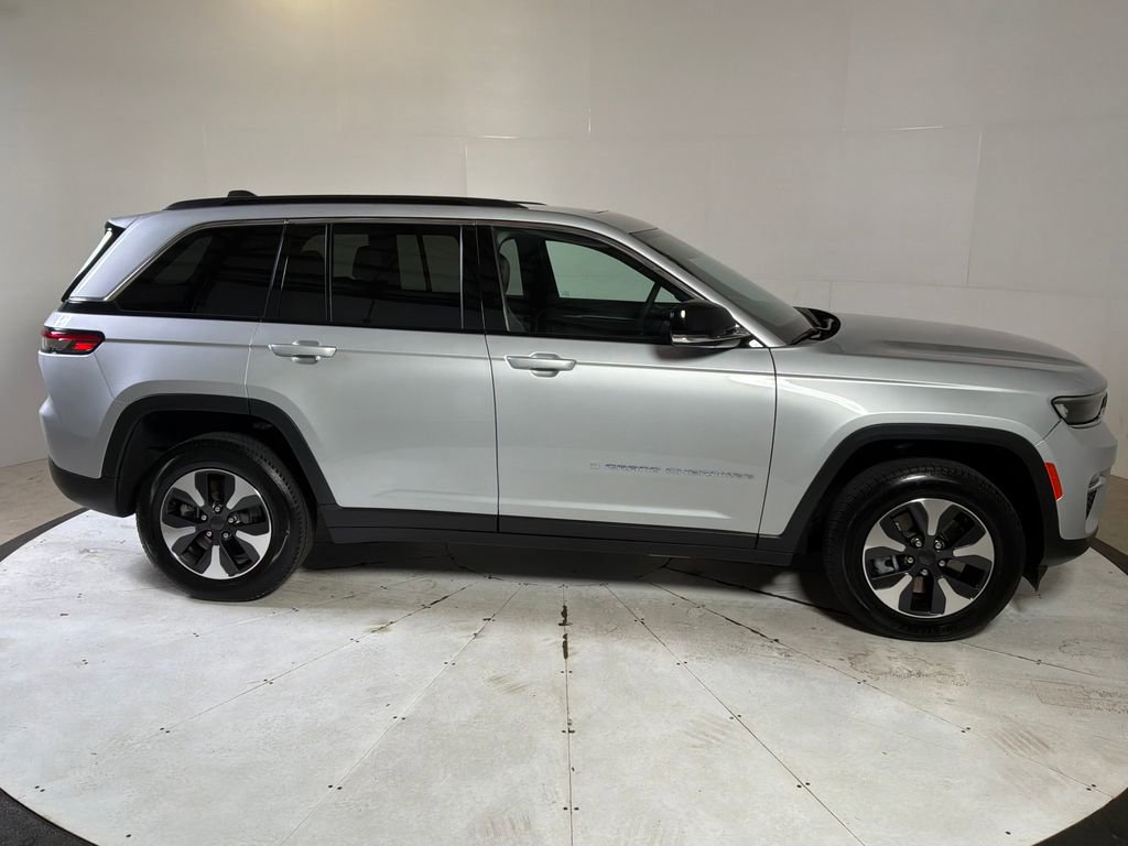 Certified 2024 Jeep Grand Cherokee Limited 4xe AWD/4WD image 8