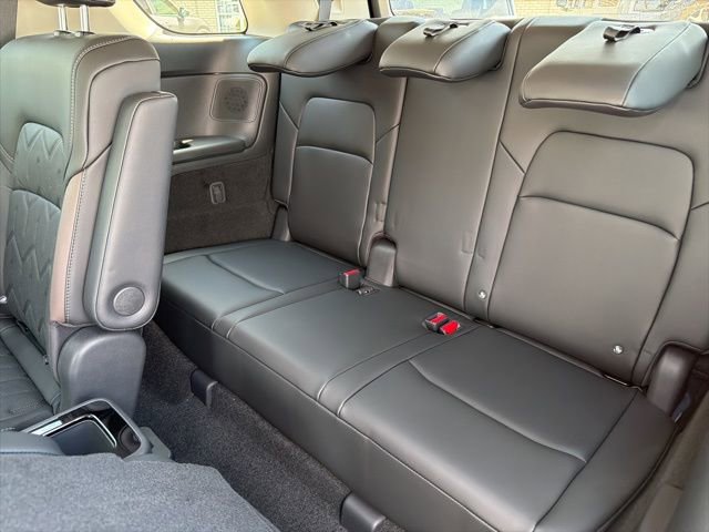 New 2026 Nissan Pathfinder Platinum image 13