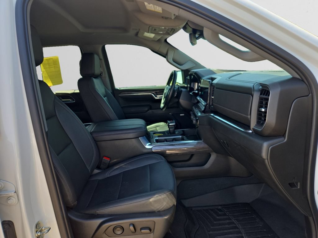 Used 2023 Chevrolet Silverado 1500 LTZ w/ LTZ Convenience Package II AWD/4WD image 16