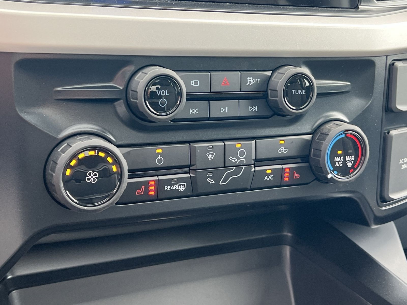 New 2027 Ford F250 XLT AWD/4WD image 21