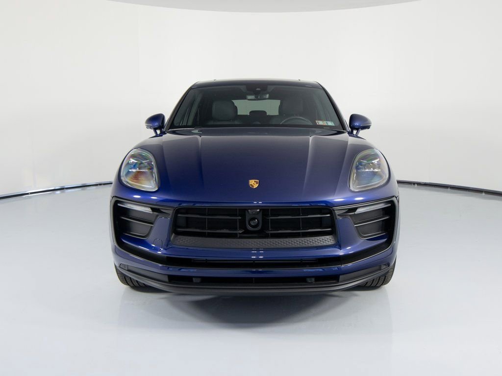 Used 2025 Porsche Macan image 13