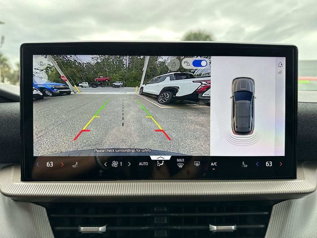 Used 2025 Ford Explorer Active image 25