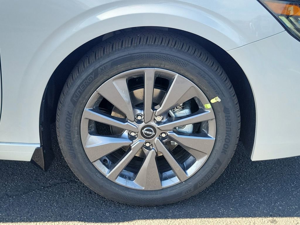 New 2026 Nissan Sentra SL w/ Floor Mat Package FWD image 17