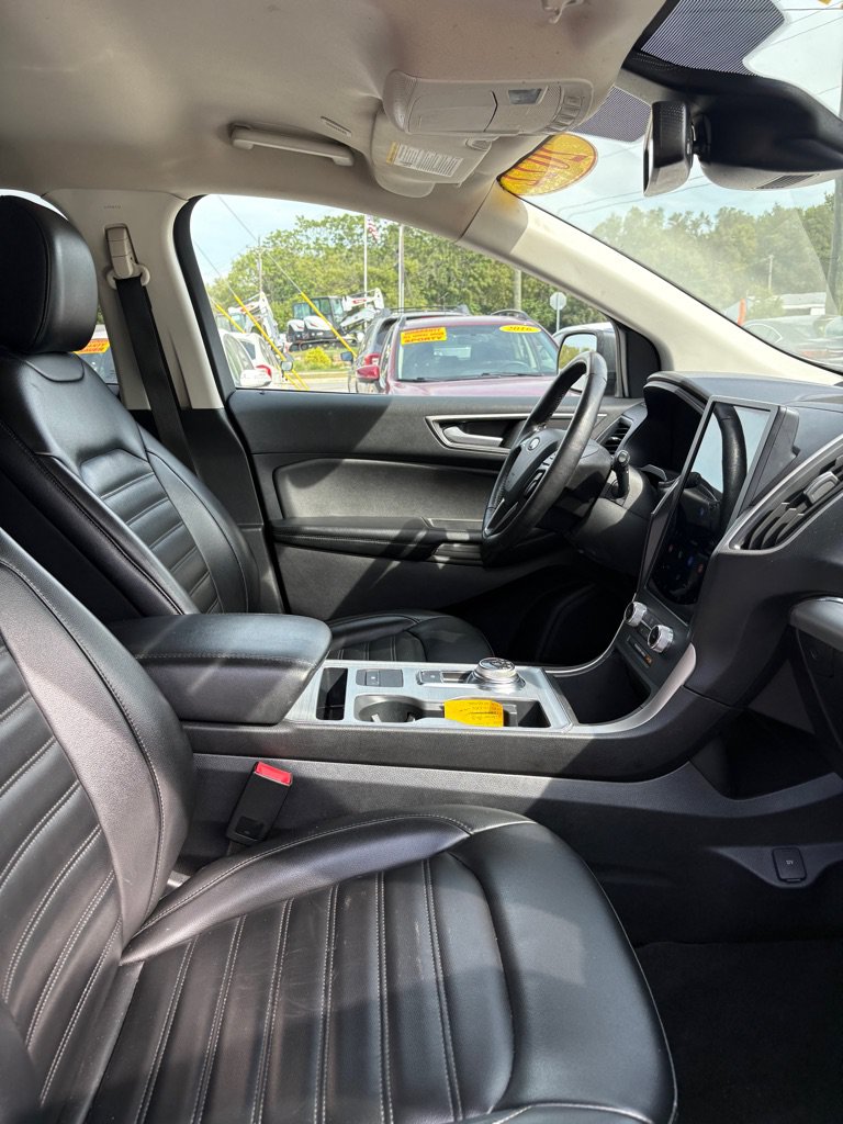 Used 2022 Ford Edge SEL AWD/4WD image 14