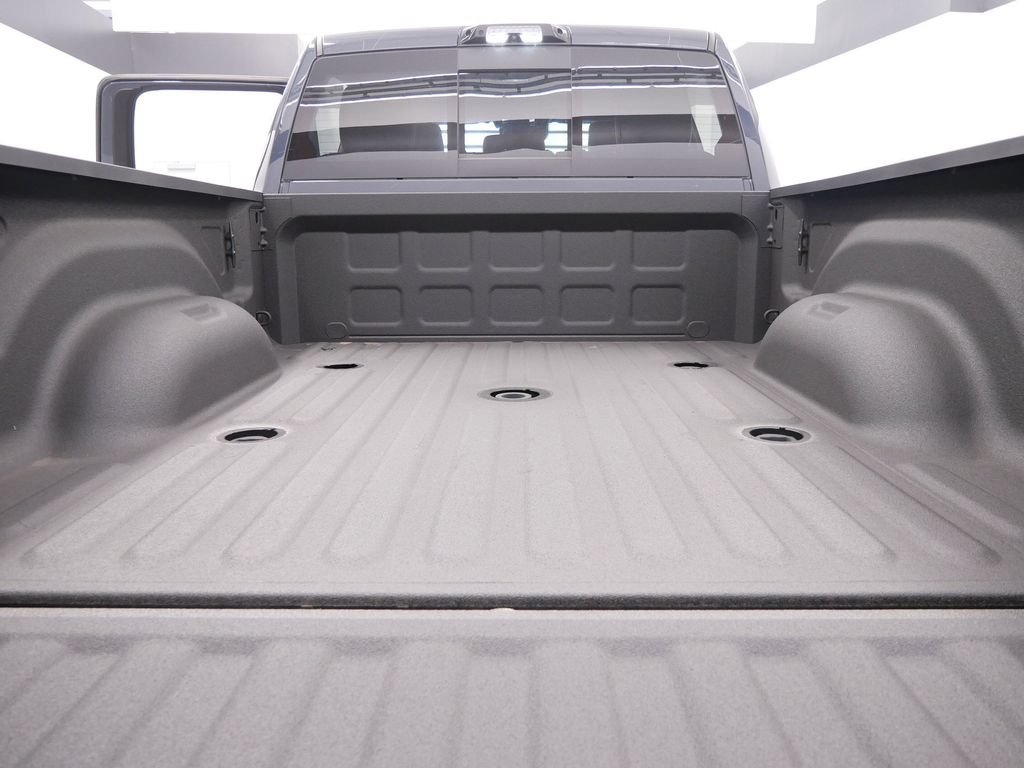 New 2026 RAM 3500 Laramie AWD/4WD image 15