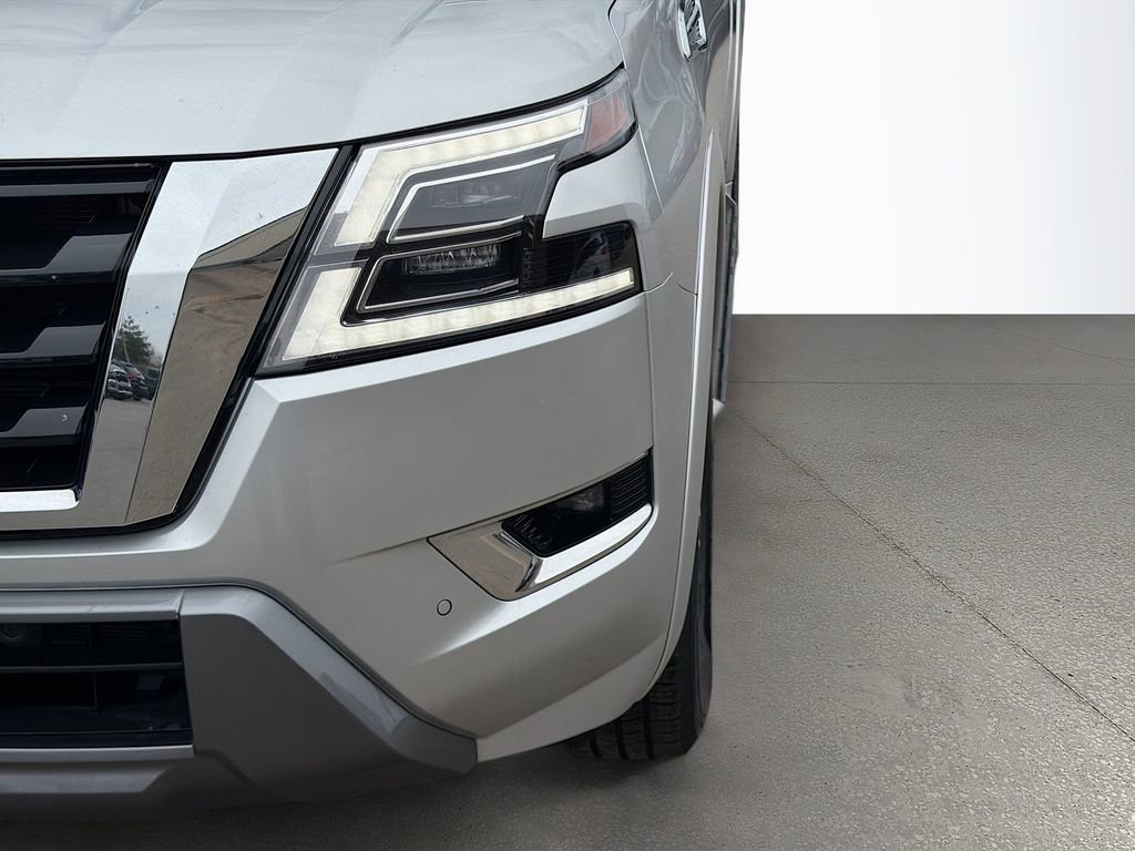 Used 2024 Nissan Armada SL image 11