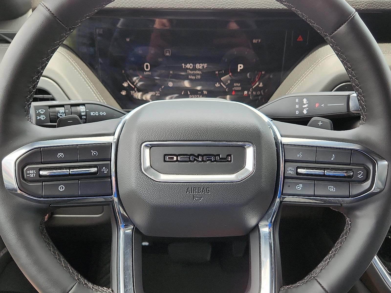 Used 2025 GMC Yukon Denali AWD/4WD image 24