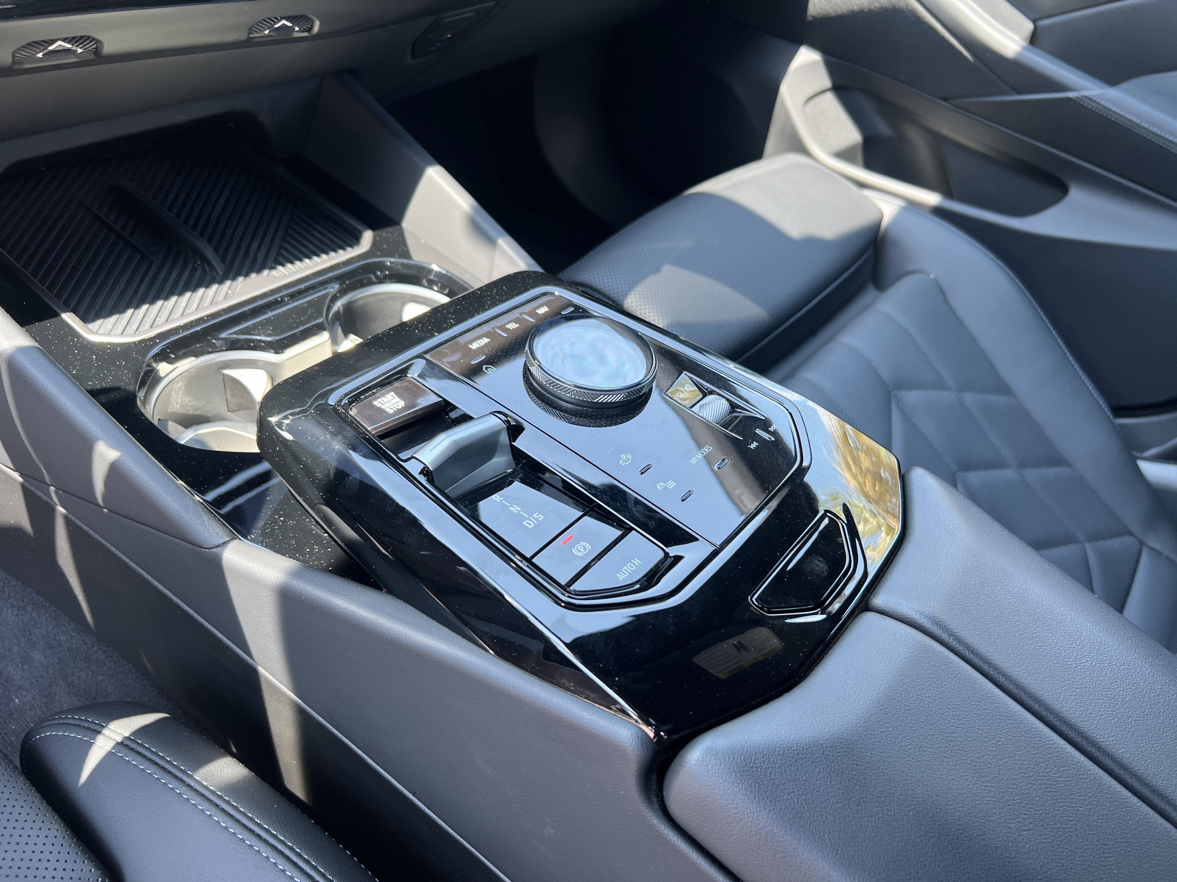 Certified 2025 BMW 530i RWD image 26