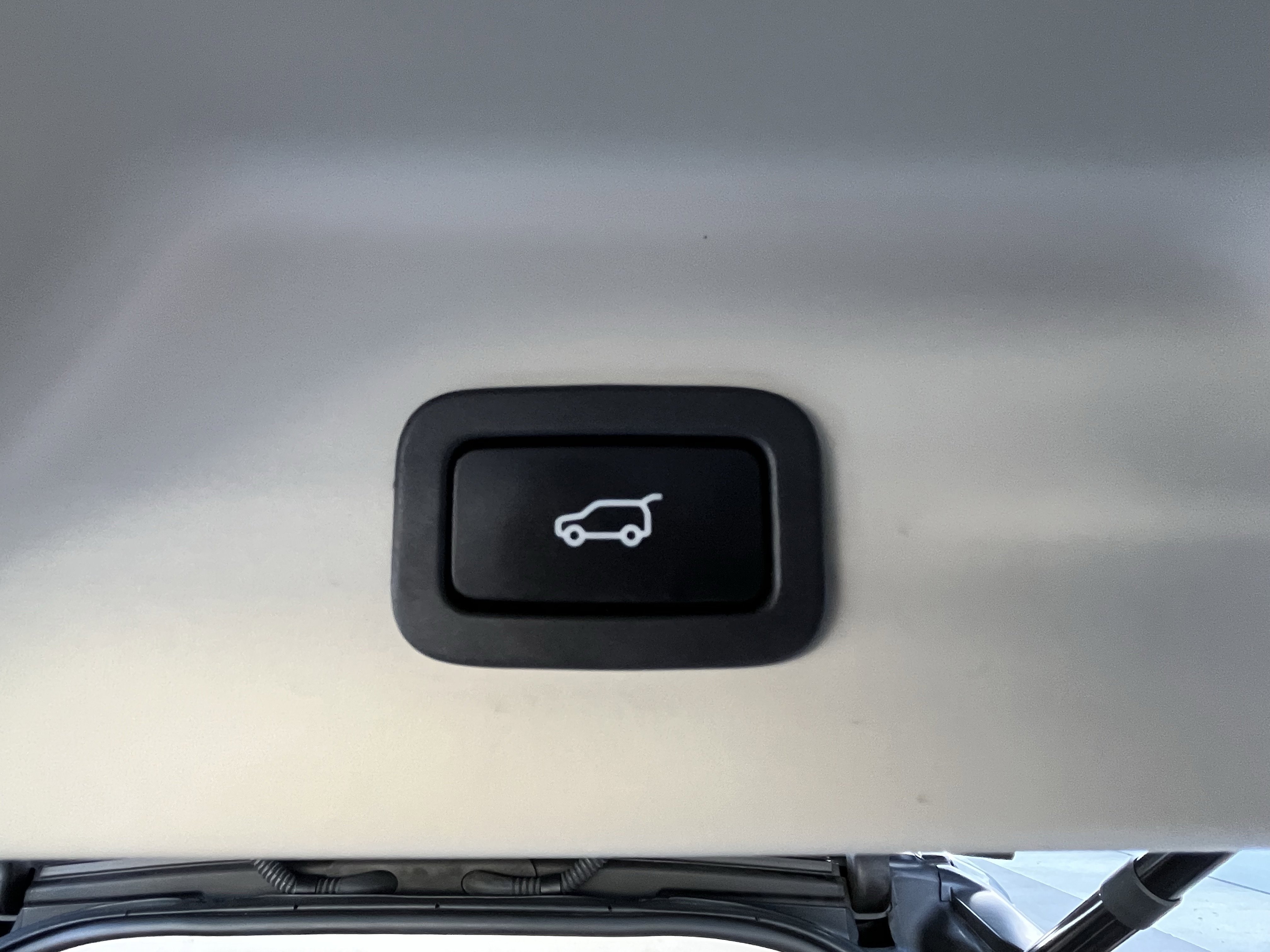 Used 2017 Land Rover Range Rover Supercharged image 32