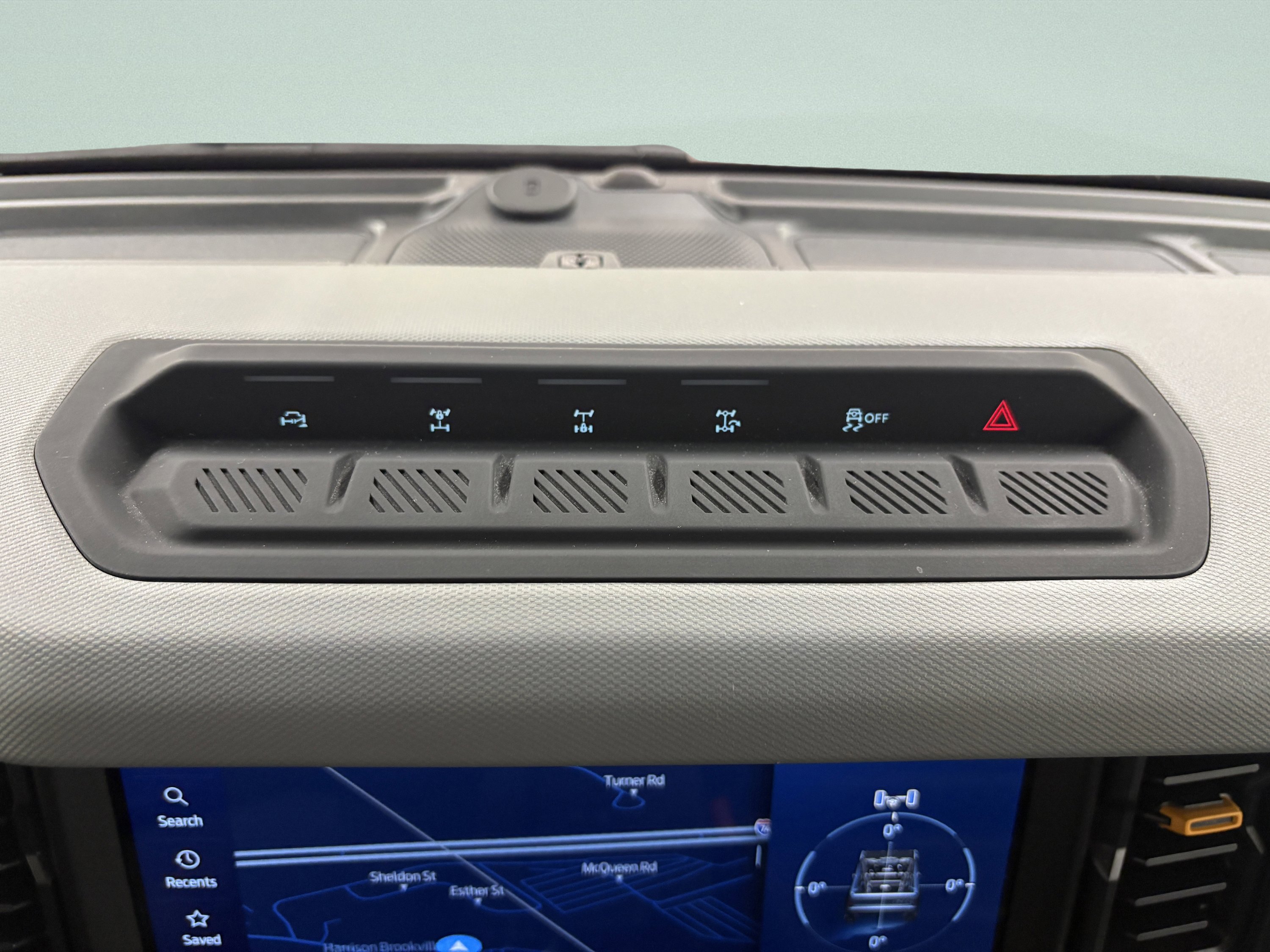 Used 2023 Ford Bronco Badlands image 14