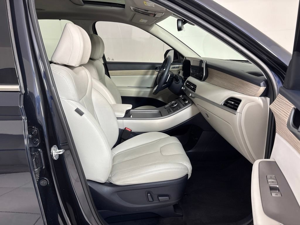 Used 2022 Hyundai Palisade SEL w/ 8P Bench Seat Package FWD image 12