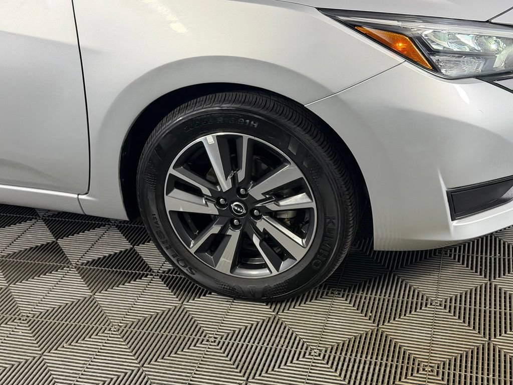 Used 2025 Nissan Versa SV FWD image 6