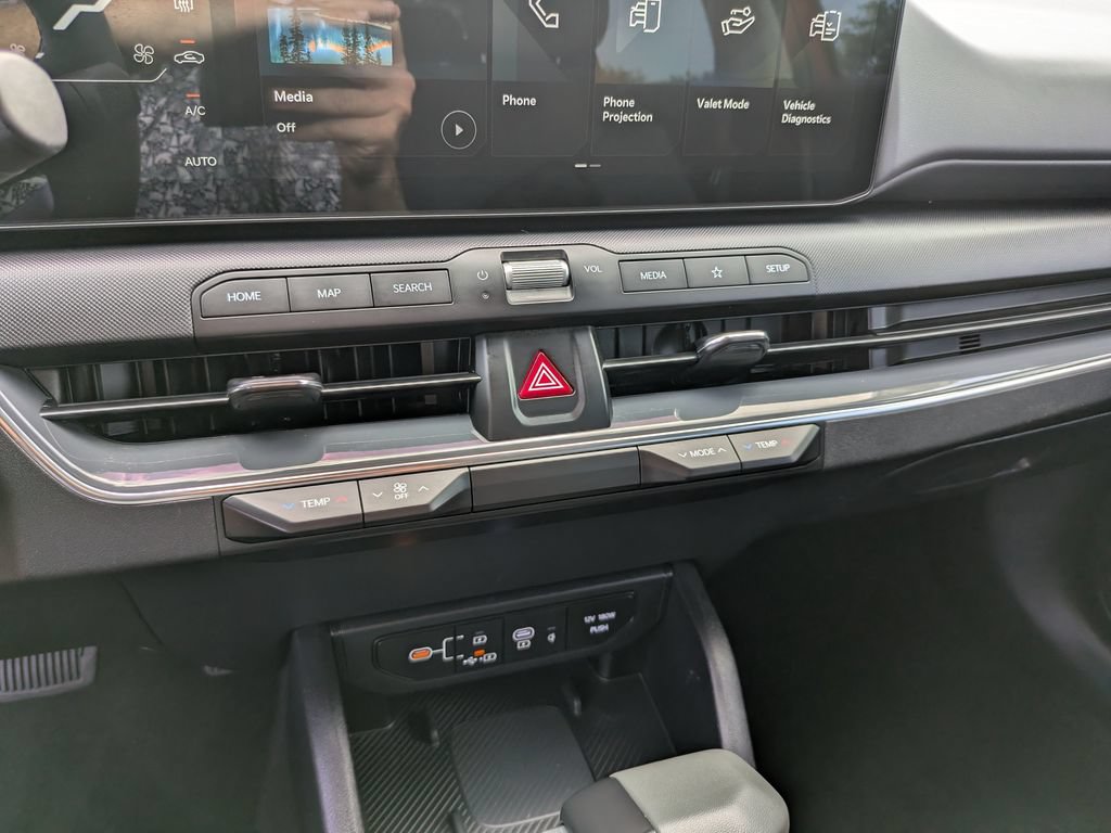 Certified 2025 Kia K4 EX FWD image 24