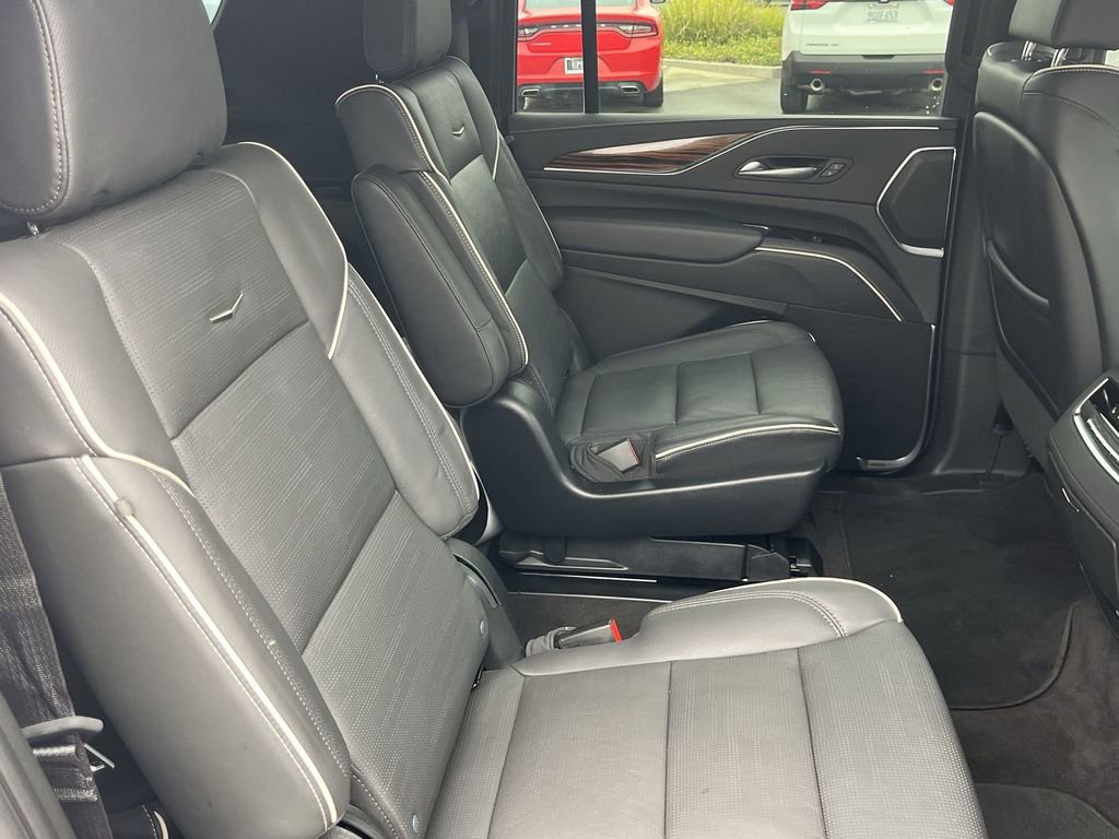 Used 2023 Cadillac Escalade ESV Premium Luxury w/ LPO, Radiant Package image 20