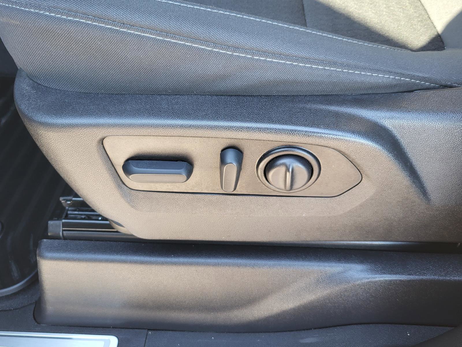 Used 2022 Chevrolet Silverado 1500 RST w/ Rally Edition image 17