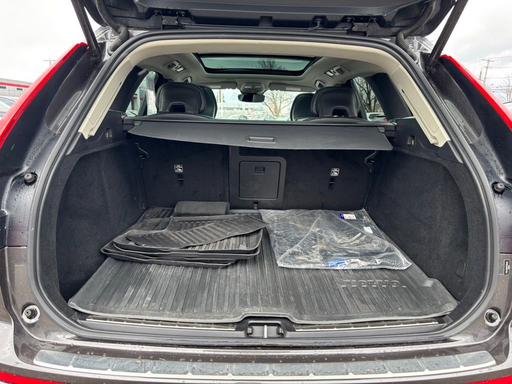 Used 2023 Volvo XC60 B5 Core w/ Climate Package image 24