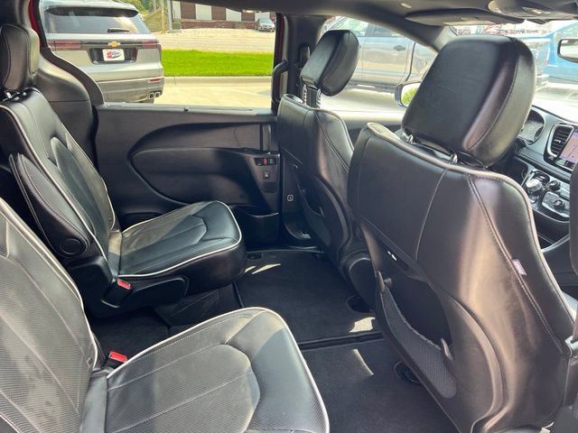Used 2026 Chrysler Pacifica Limited FWD image 19