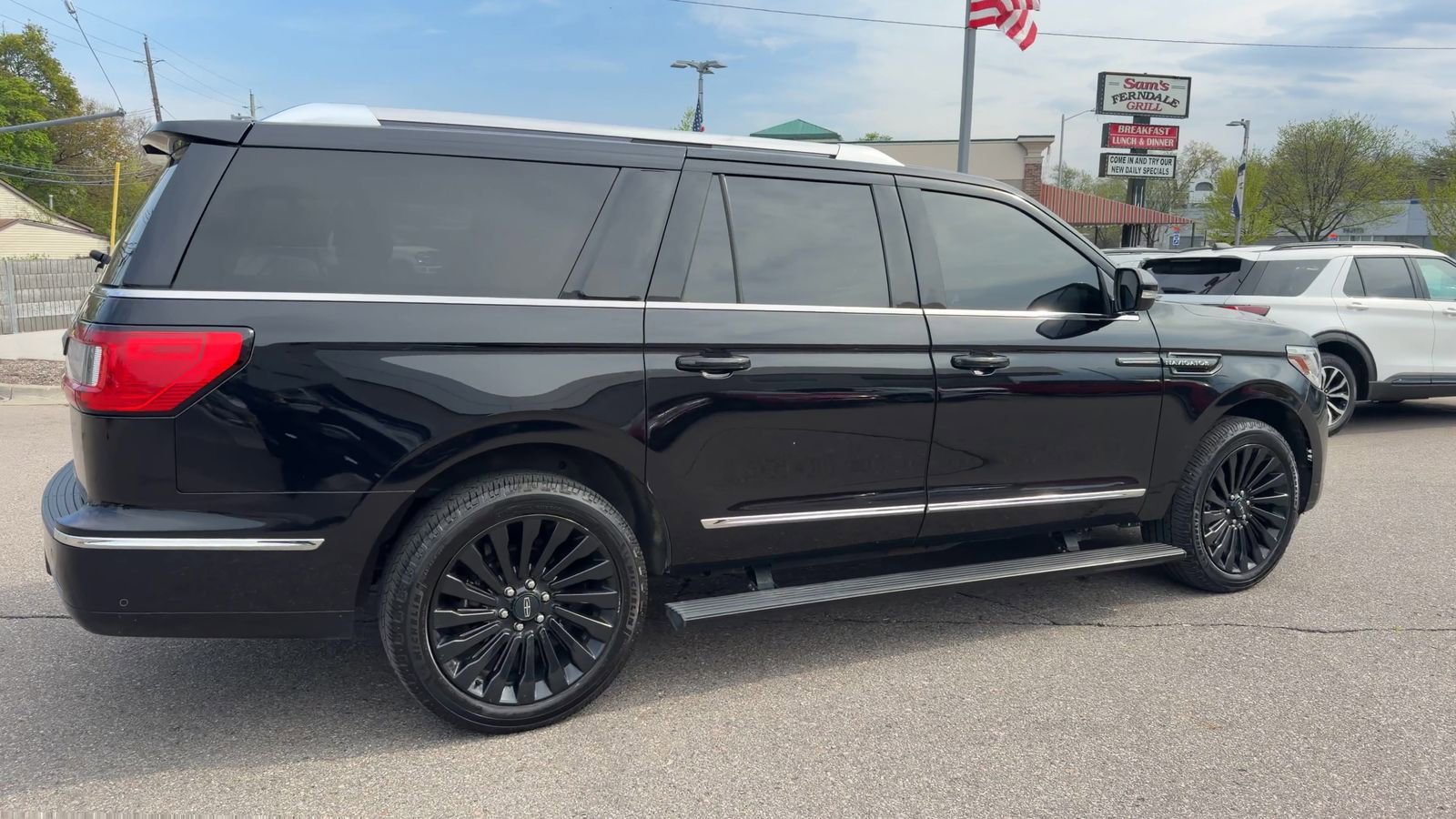 Used 2019 Lincoln Navigator L Reserve AWD/4WD image 12