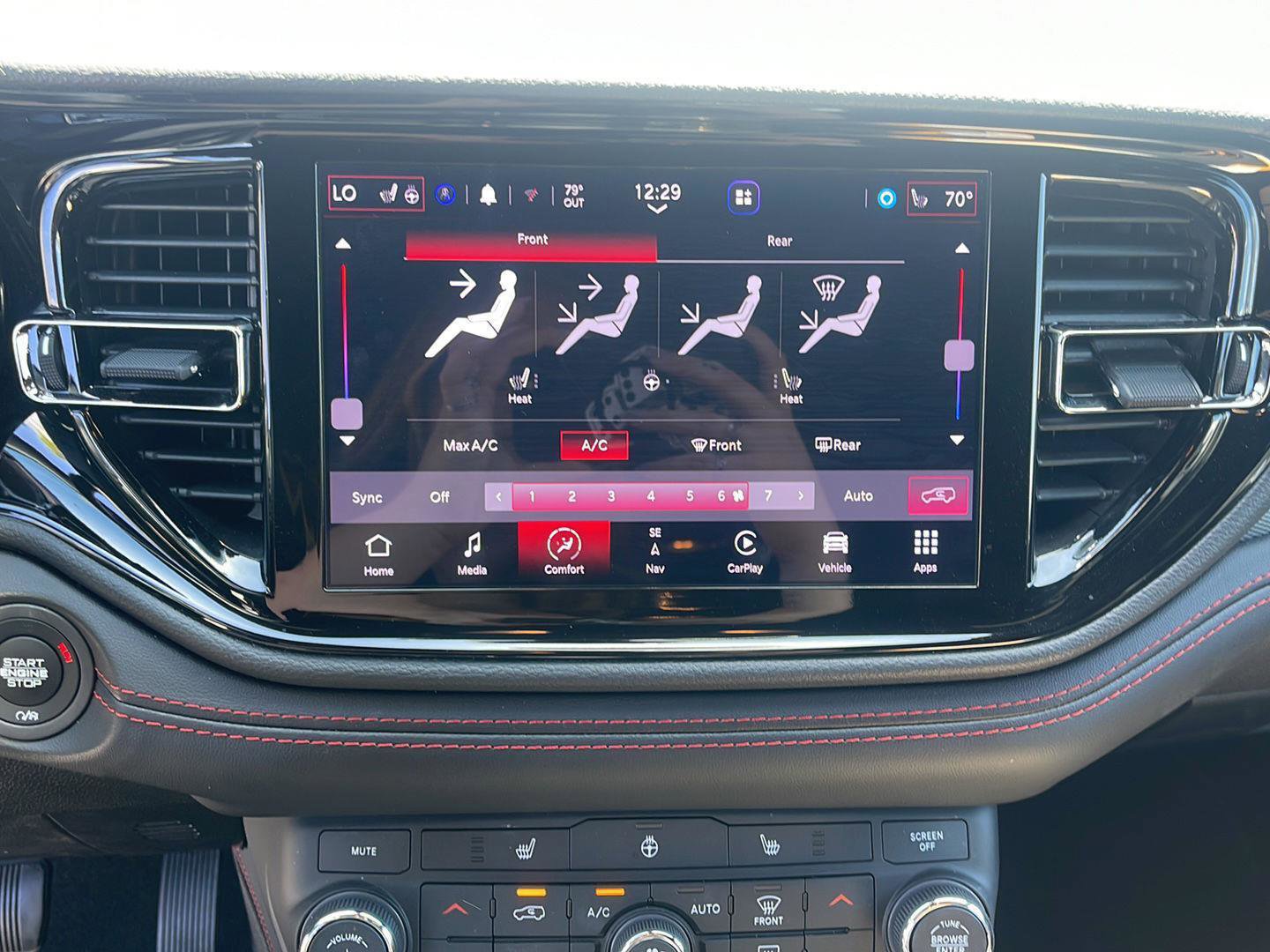 Certified 2025 Dodge Durango GT w/ Blacktop Package RWD image 17