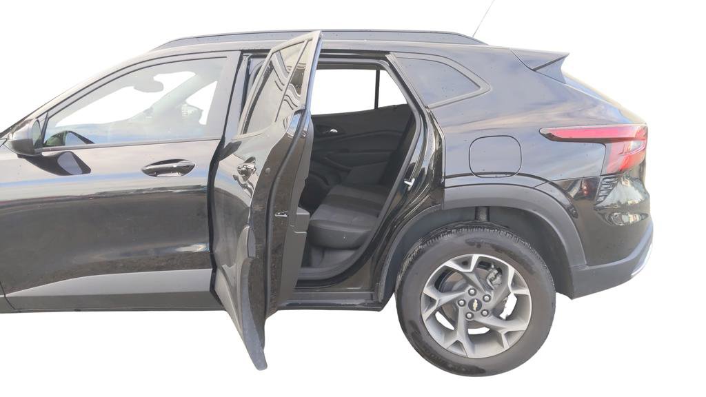 Used 2025 Chevrolet Trax LT w/ LT Convenience Package FWD image 30