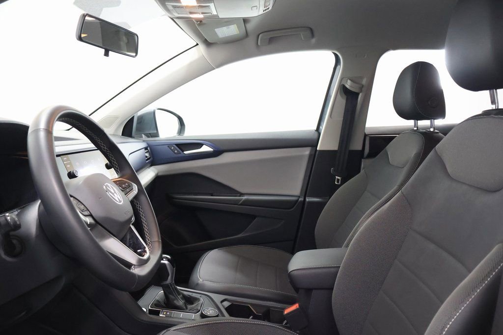 Used 2022 Volkswagen Taos SE image 13