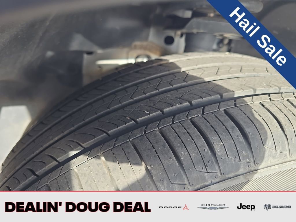 Used 2023 Jeep Cherokee Altitude Lux image 28