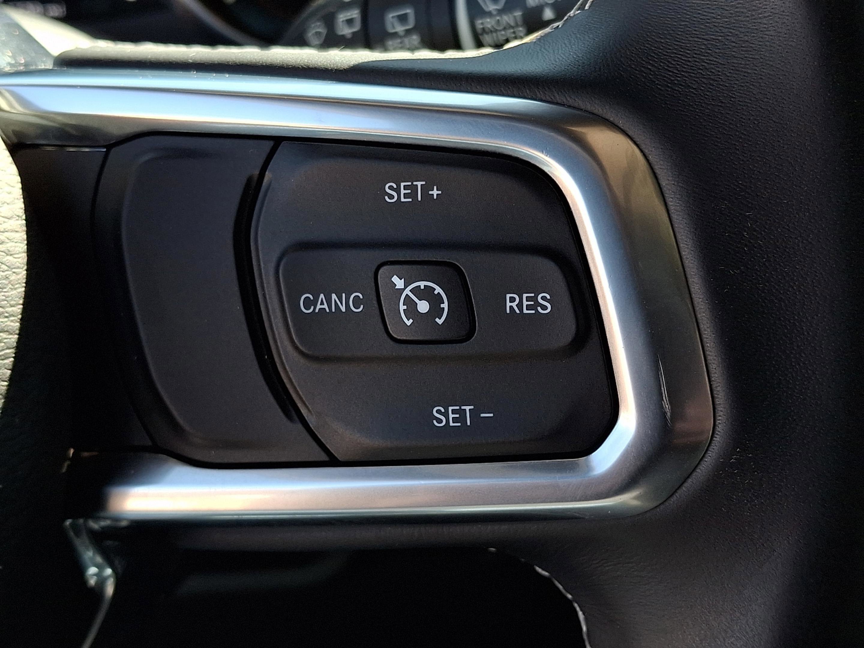 Certified 2018 Jeep Wrangler Unlimited Sahara image 22