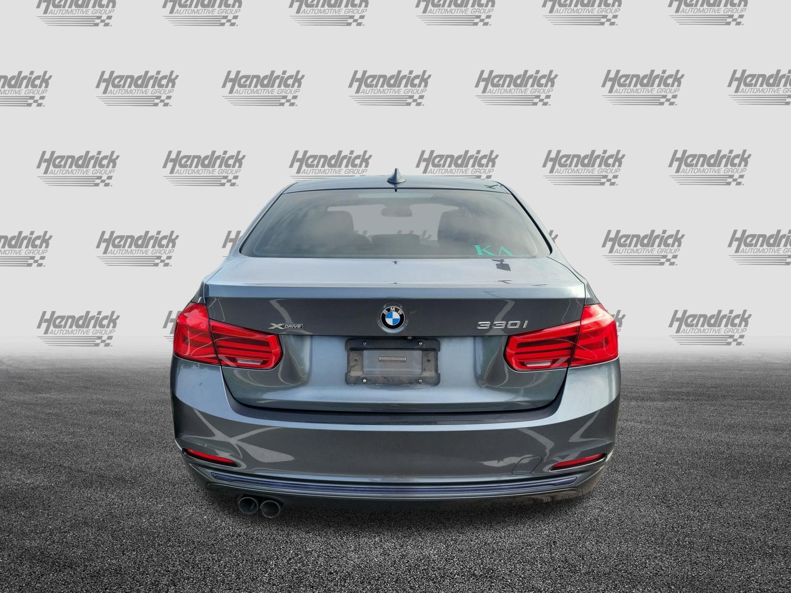 Used 2018 BMW 330i xDrive Sedan AWD/4WD image 9