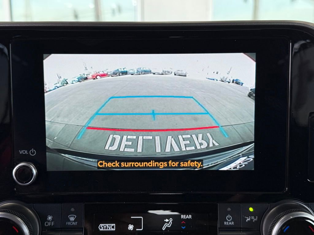 Used 2023 Toyota Highlander XLE image 32