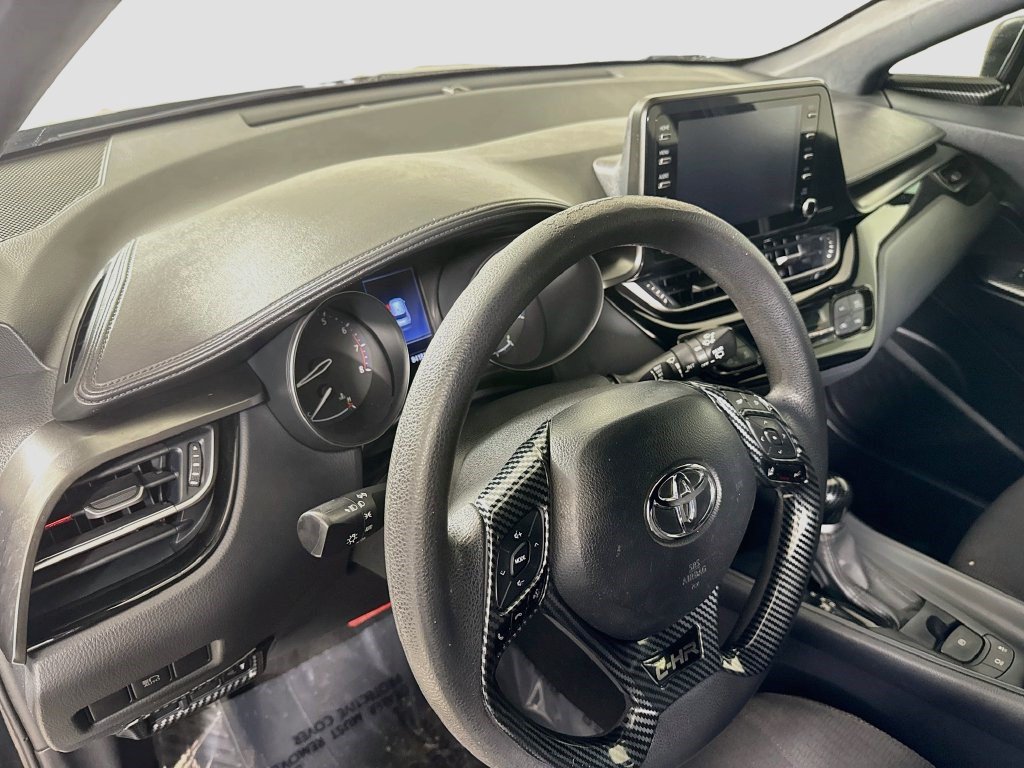Used 2019 Toyota C-HR LE FWD image 21